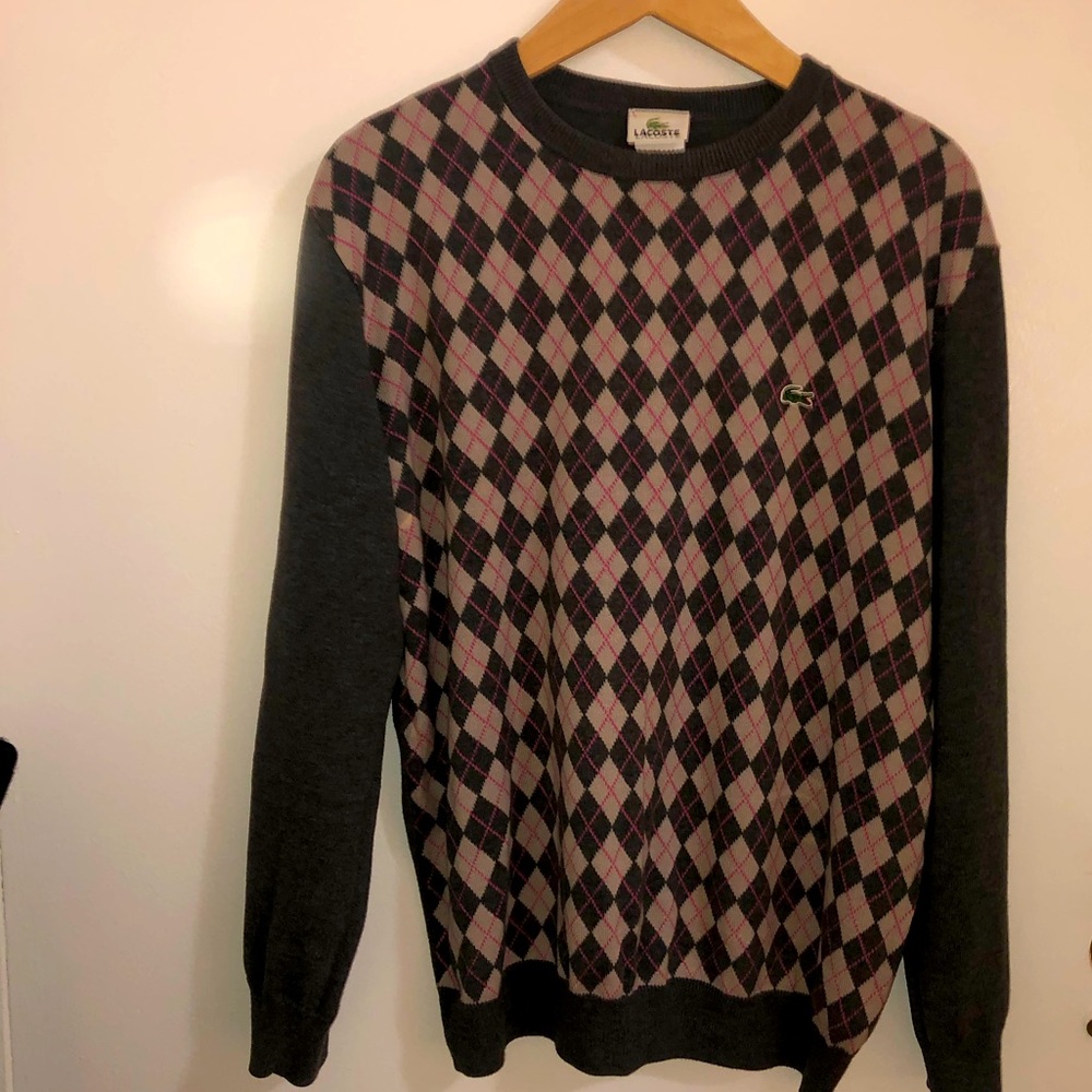 🎩🎩Men’s size 5 Lacoste argyle sweater.